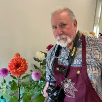 Gettysburg Dahlia Society, Drew Graham with seedling GB