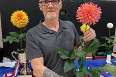 Canadian Chrysanthemum and Dahlia Society, Best BB, Hilltop Lost Treasure, Michael BurnsBest-BB-Hilltop-Lost-Treasure-Michael-Burns
