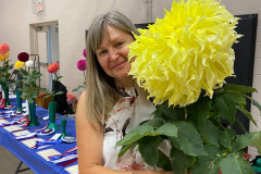 Canadian Chrysanthemum and Dahlia Society, Largest Bloom in show, Louis White, Lori Peplinski